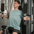 Imagen de hombre utilizando el gimnasio multifuncional hm-320.
